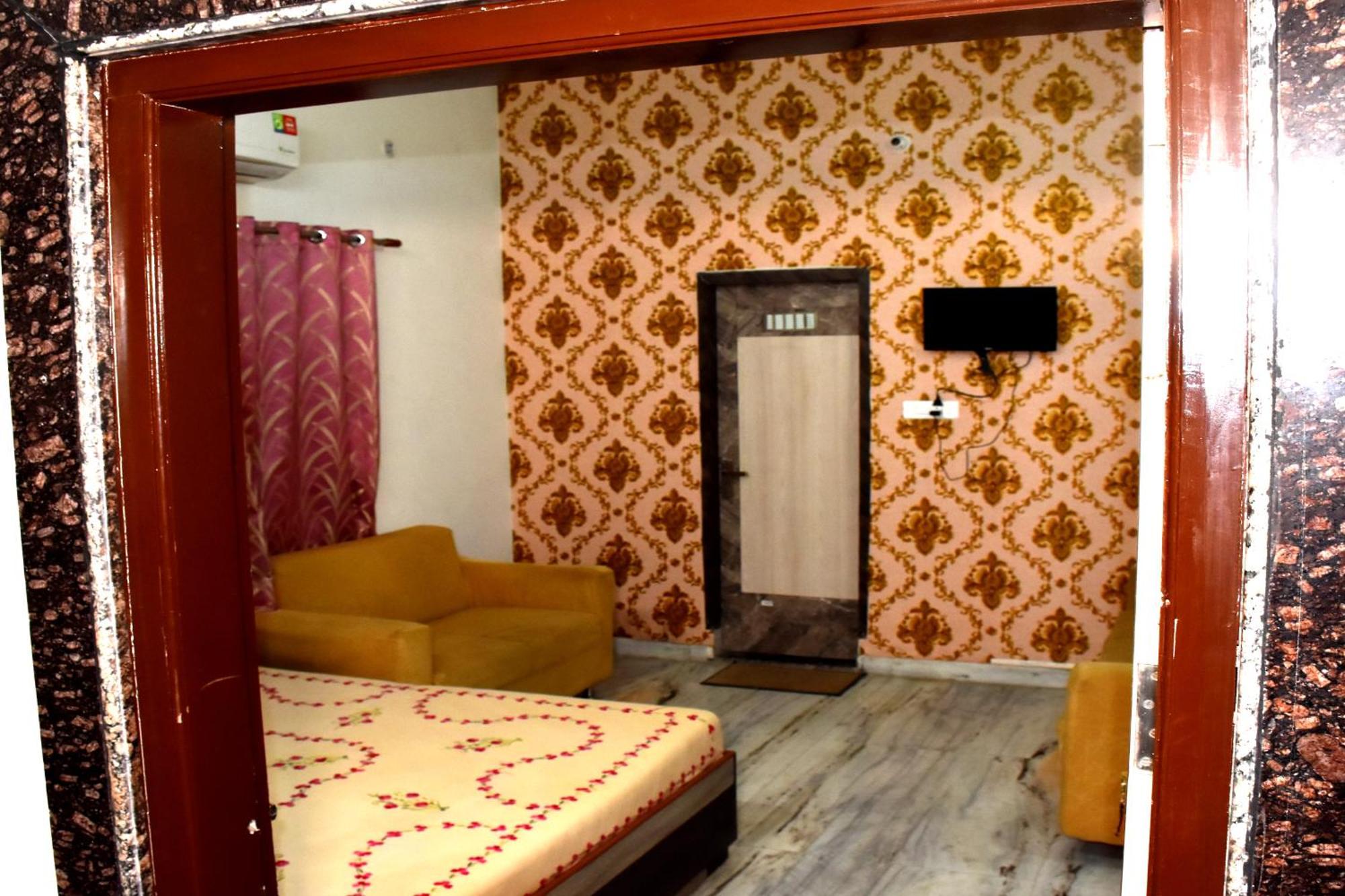 Ramaya Home Stay Váránaszi Kültér fotó