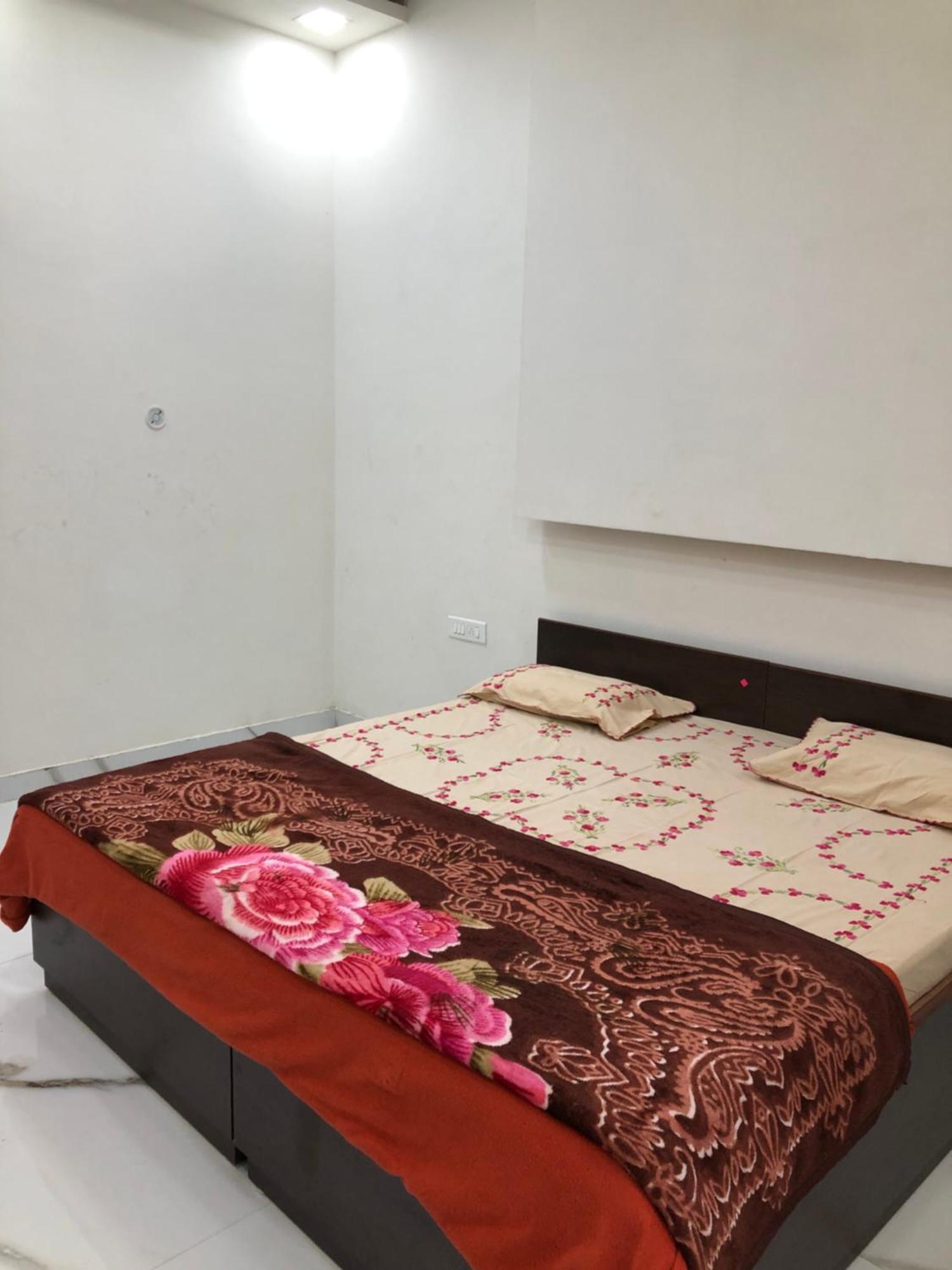 Ramaya Home Stay Váránaszi Kültér fotó
