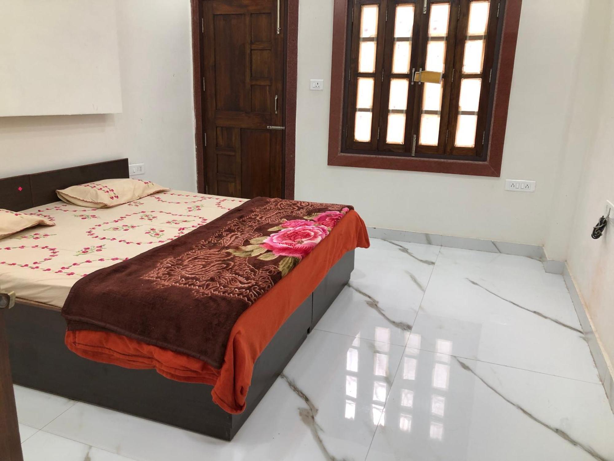 Ramaya Home Stay Váránaszi Kültér fotó