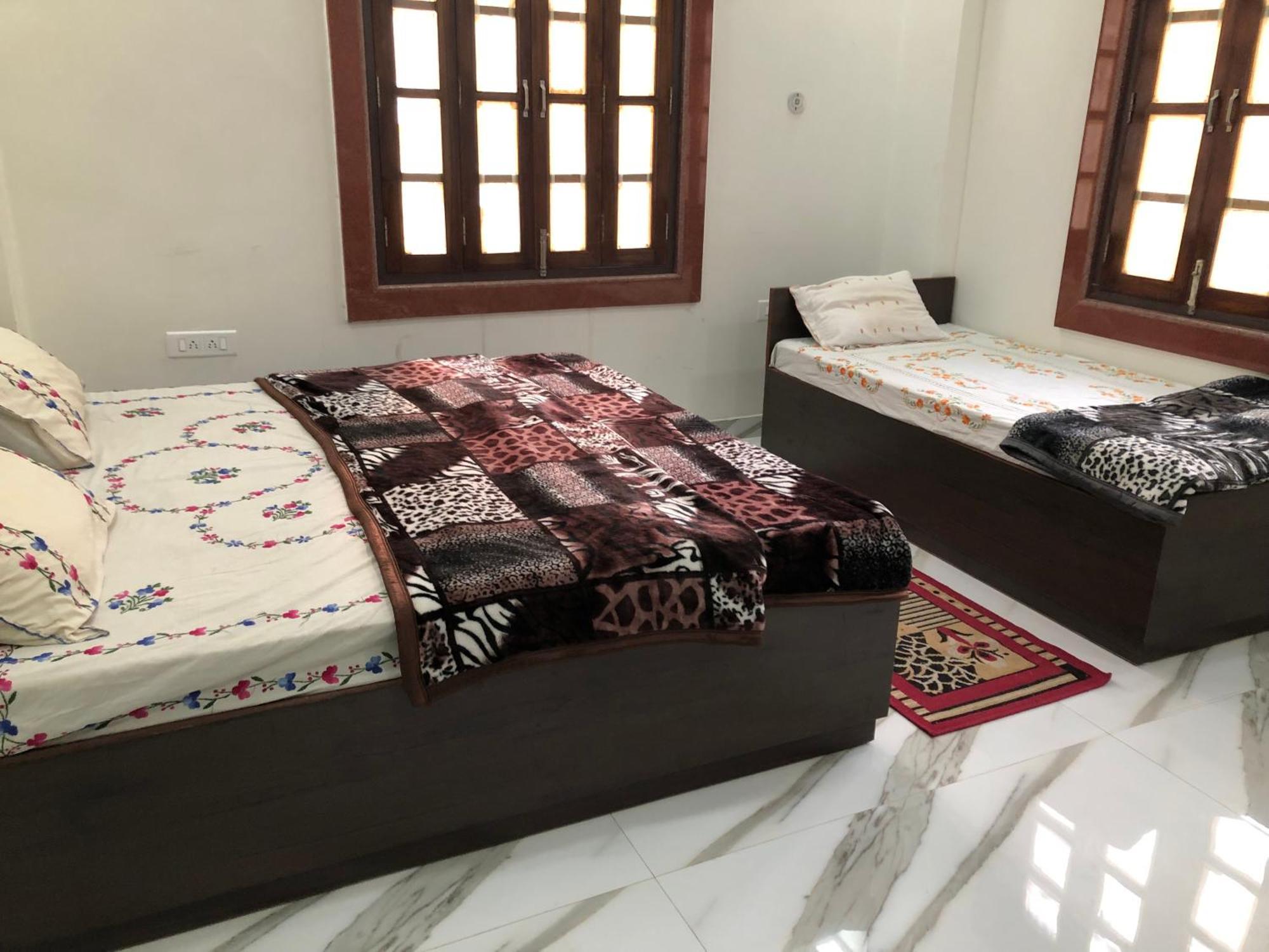 Ramaya Home Stay Váránaszi Kültér fotó