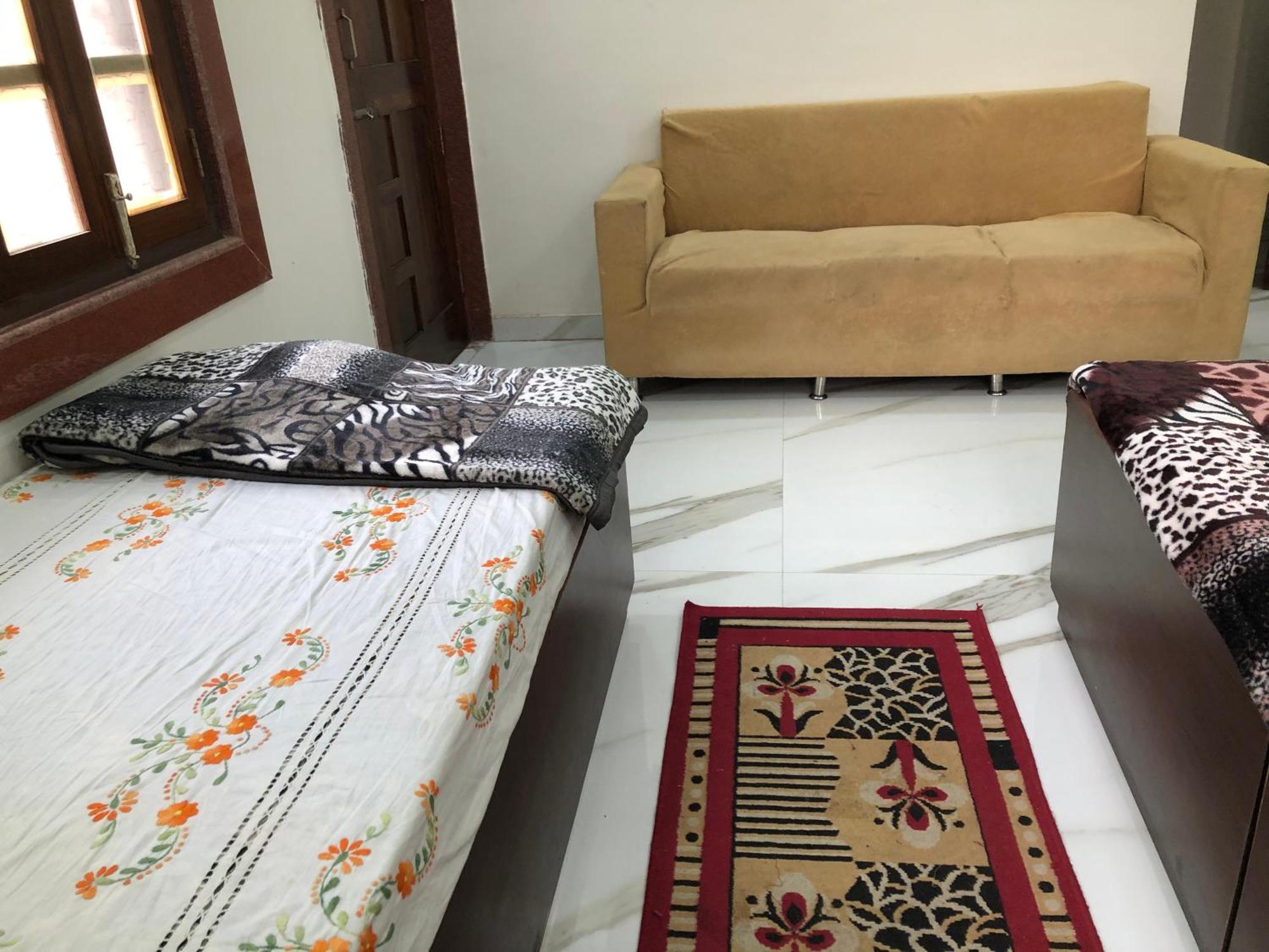 Ramaya Home Stay Váránaszi Kültér fotó