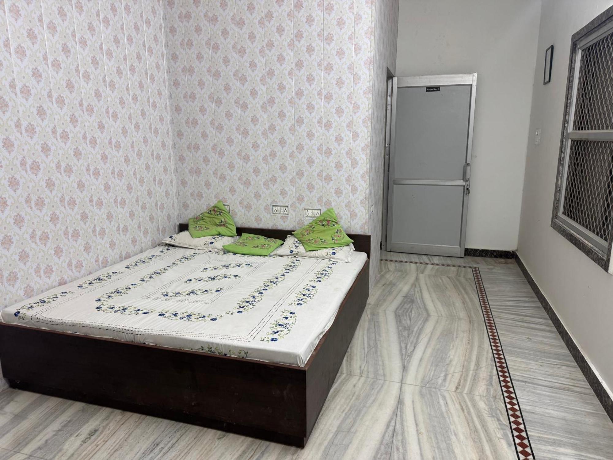 Ramaya Home Stay Váránaszi Kültér fotó
